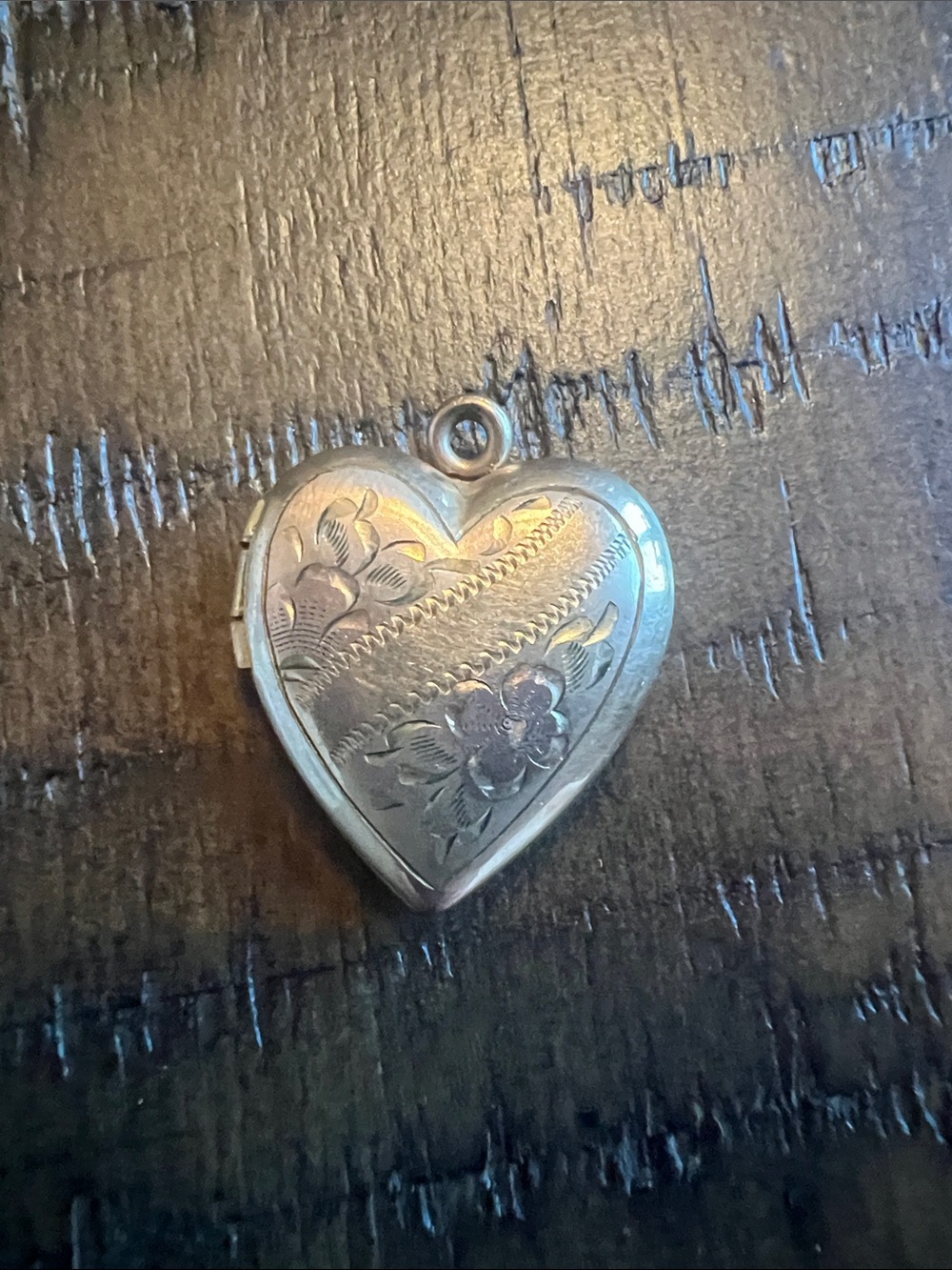 Antique Heart-Shaped Floral Locket Pendant - Silver Tone